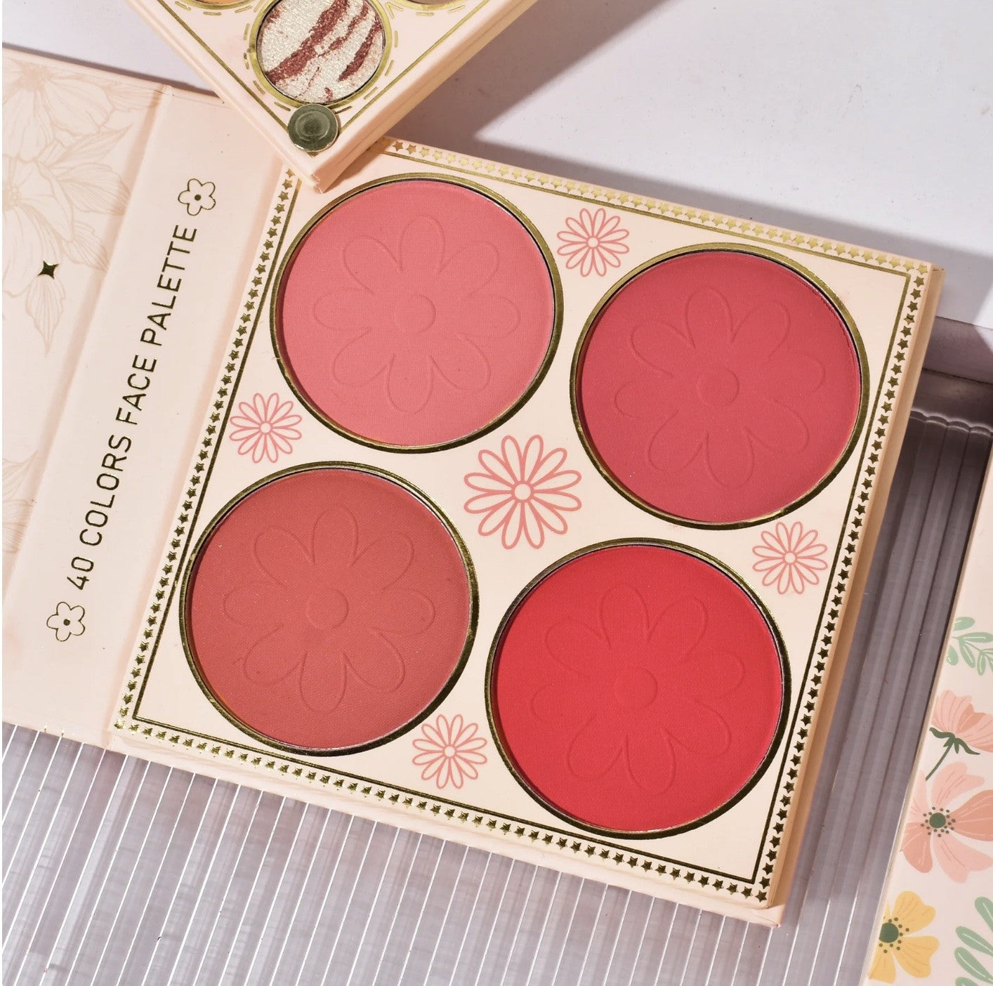 Set of 6 palettes, 40 colors - KC244560 - Kevin & Coco