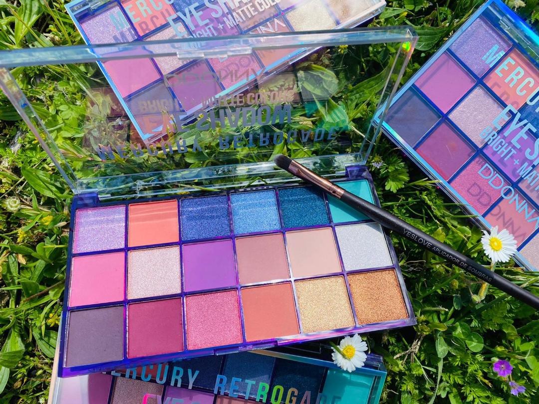 Lot de 12 palette de fards à paupières mercury - D'donna 11145D